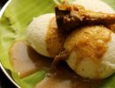 Chopped Idli in Chicken Paya